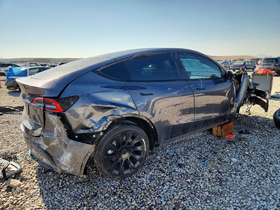 Photo 3 from auction – 2021 TESLA MODEL Y with VIN 5YJYGDEE3MF086891