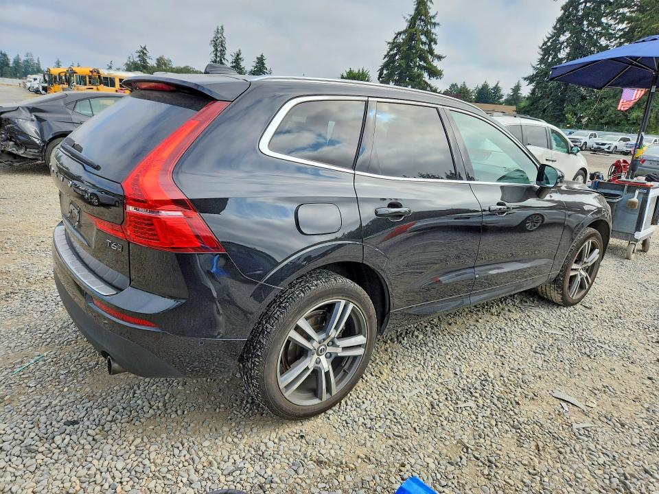 Photo 3 from auction – 2018 VOLVO XC60 with VIN YV4A22RK7J1096216