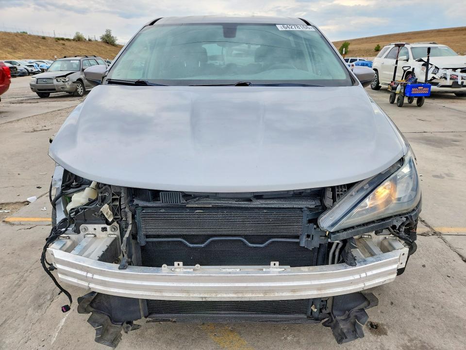 Photo 5 from auction – 2017 CHRYSLER PACIFICA with VIN 2C4RC1DG8HR610564