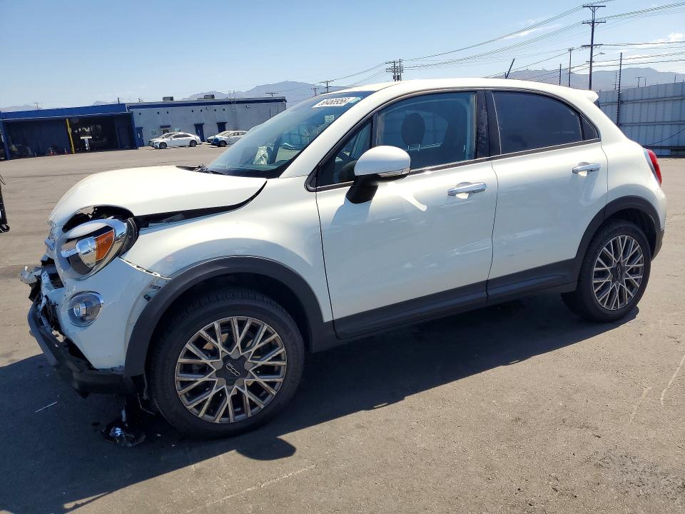 FIAT 500X 2016 with VIN ZFBCFYCT6GP344467 - Photo from auction