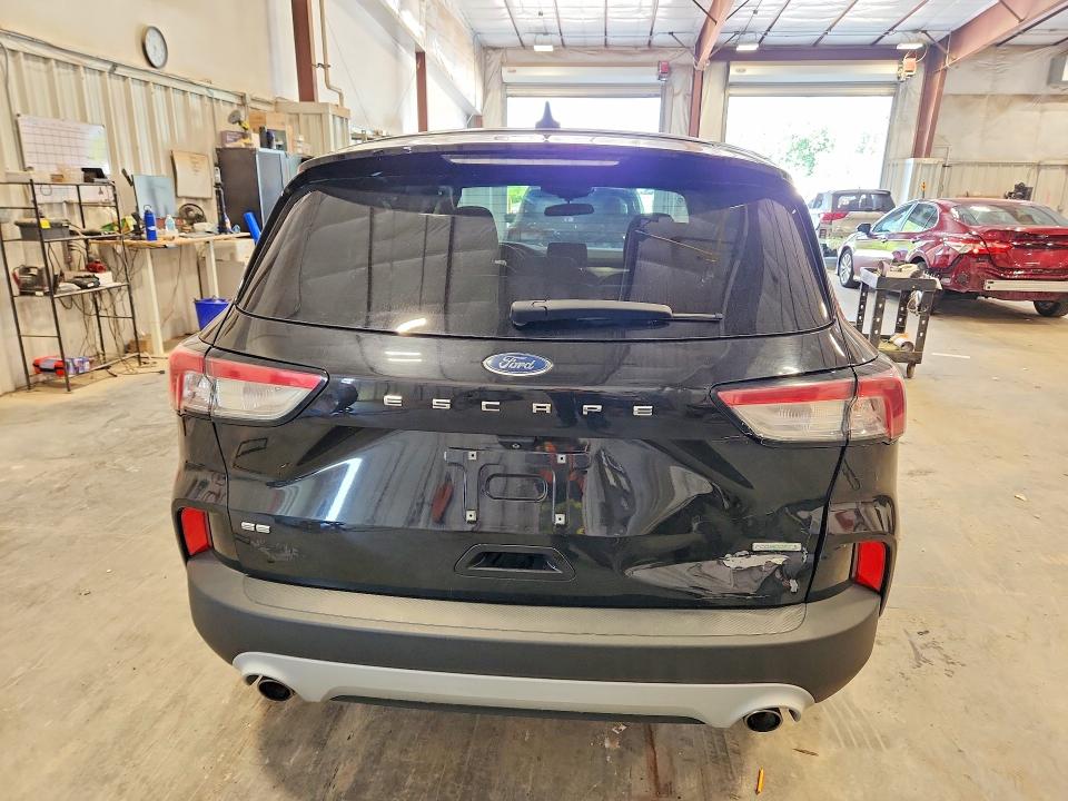 Photo 6 from auction – 2020 FORD ESCAPE with VIN 1FMCU0G6XLUA96174