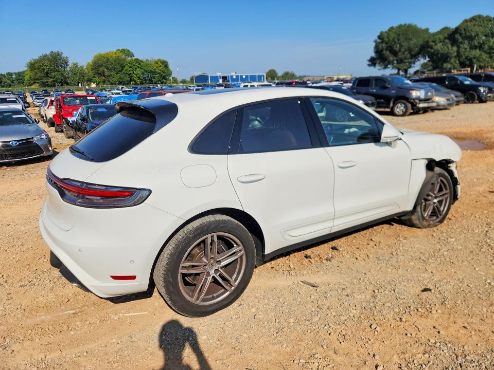 Photo 3 from auction – 2023 PORSCHE MACAN with VIN WP1AA2A59PLB11869