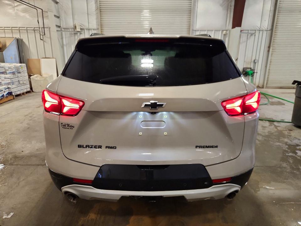 Photo 6 from auction – 2021 CHEVROLET BLAZER with VIN 3GNKBHRS1MS549976