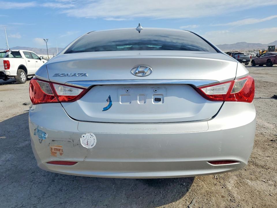 Photo 6 from auction – 2013 HYUNDAI SONATA with VIN 5NPEB4AC3DH747696