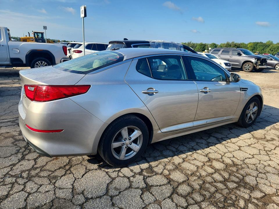 Photo 3 from auction – 2015 KIA OPTIMA with VIN KNAGM4A71F5556798