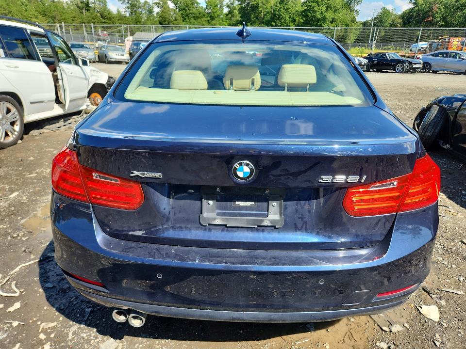 صورة رقم 6 من المزاد - 2014 BMW 328 مع VIN WBA3B5C51EP544076