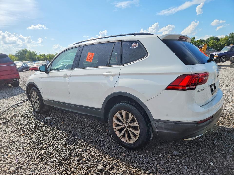 Photo 2 from auction – 2018 VOLKSWAGEN TIGUAN with VIN 3VV1B7AX4JM012154