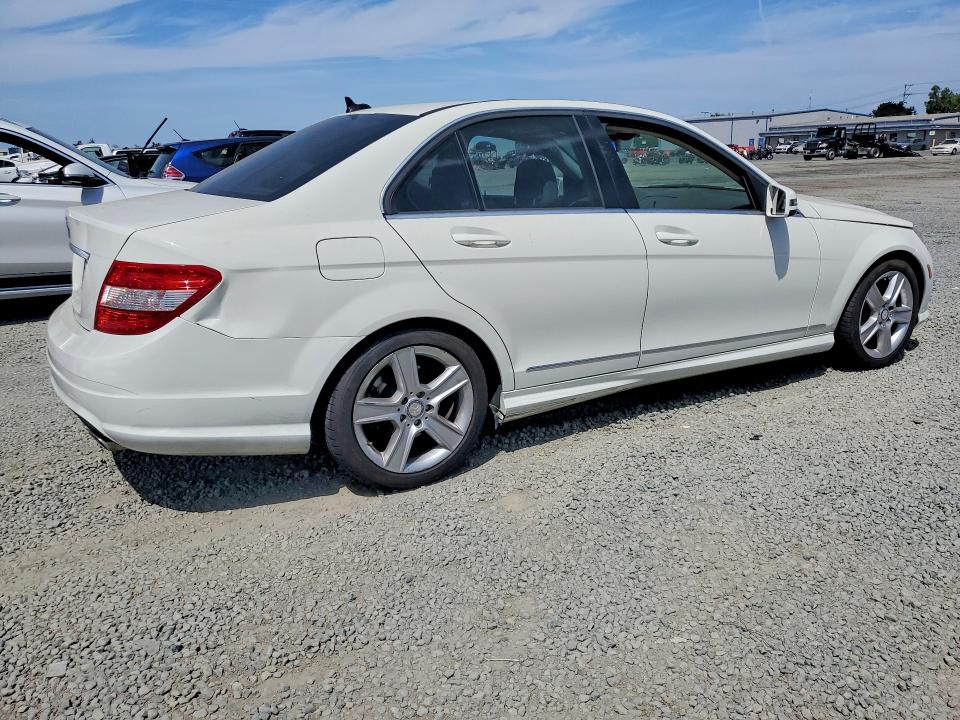 Photo 3 from auction – 2011 MERCEDES-BENZ C with VIN WDDGF5EB8BA476763
