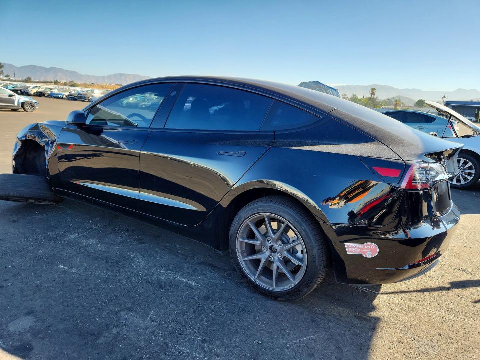 Фото 2 с аукциона – 2022 TESLA MODEL 3 с VIN 5YJ3E1EA3NF355565