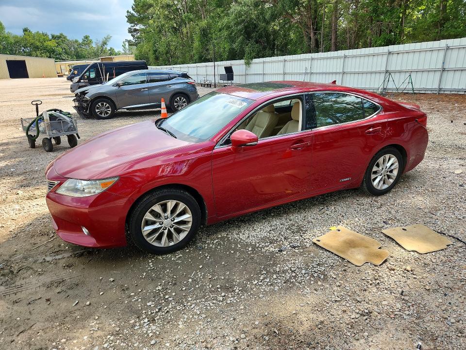 LEXUS ES 2013 with VIN JTHBW1GG1D2032304 - Photo from auction