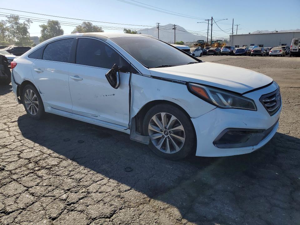 Photo 4 from auction – 2016 HYUNDAI SONATA with VIN 5NPE34AF2GH280072