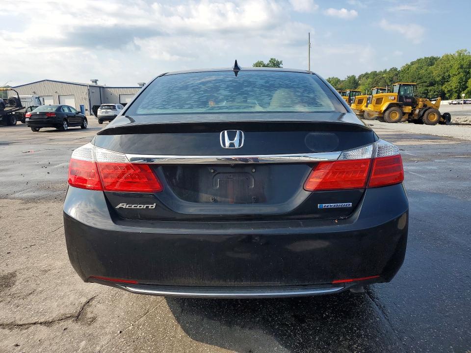 Photo 6 from auction – 2015 HONDA ACCORD with VIN 1HGCR6F50FA003526