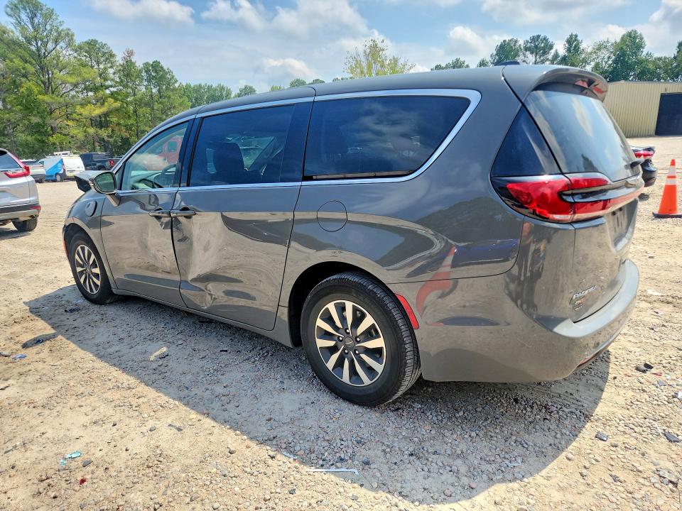 Photo 2 from auction – 2022 CHRYSLER PACIFICA with VIN 2C4RC1L75NR164113