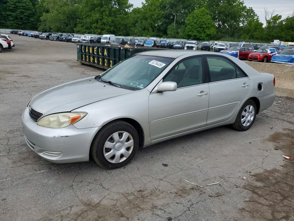 TOYOTA CAMRY 2002 with VIN 4T1BE32K02U055713 - Photo from auction