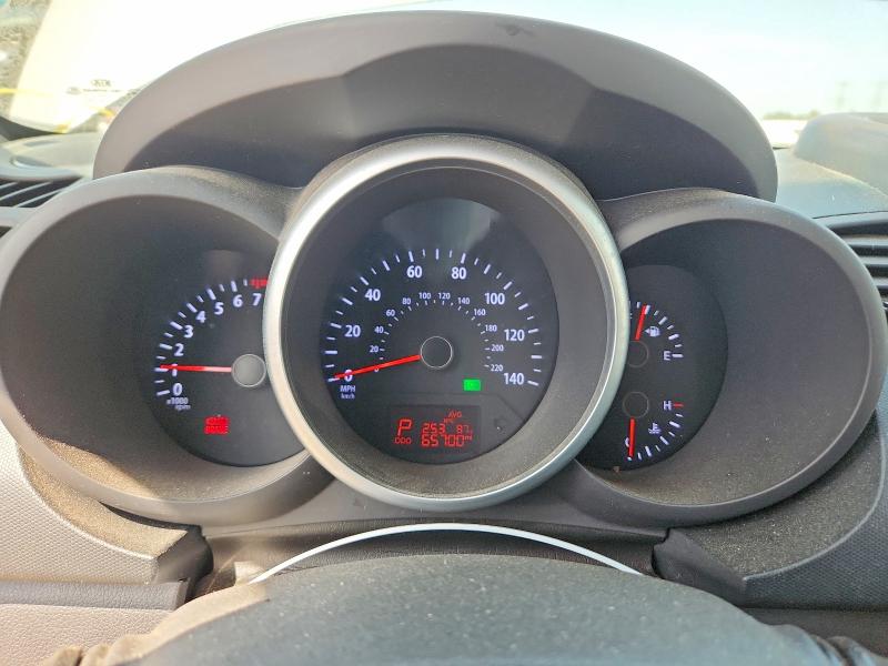 Photo 9 from auction – 2013 KIA SOUL with VIN KNDJT2A63D7525383
