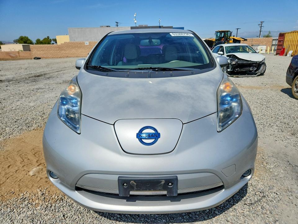 Photo 5 from auction – 2012 NISSAN LEAF with VIN JN1AZ0CP5CT019121