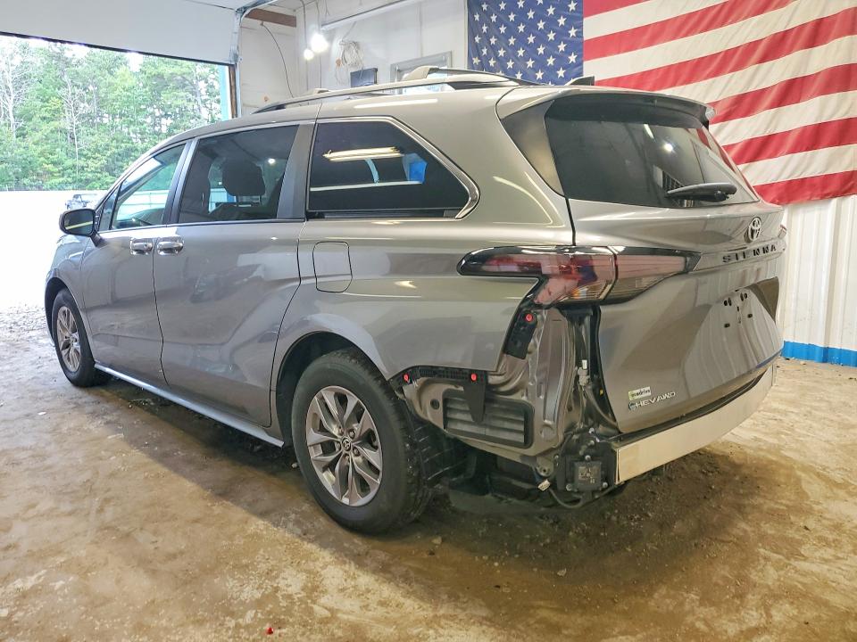 Снимка 2 от търг – 2026 TOYOTA SIENNA с VIN 5TDKSKFC6TS240493