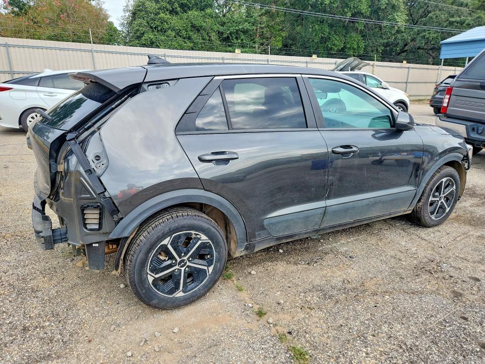 Photo 3 from auction – 2026 KIA NIRO with VIN KNDCP3LE2T5327668