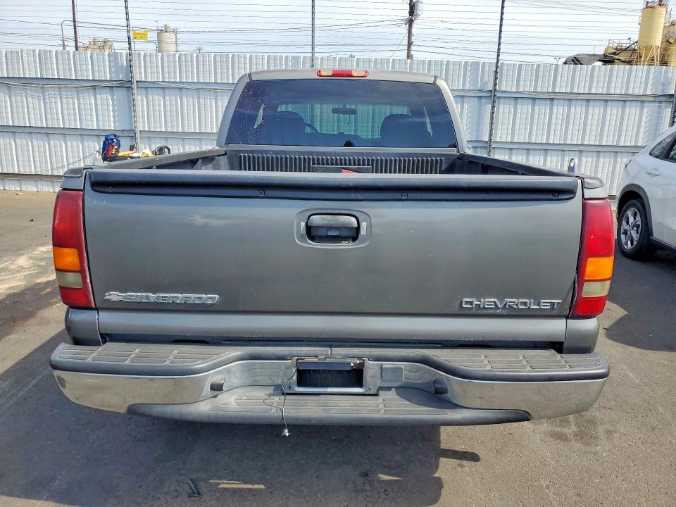 Photo 6 from auction – 2002 CHEVROLET SILVERADO with VIN 2GCEC19V621330427
