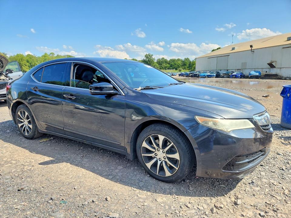 Foto 4 de la subasta – 2016 ACURA TLX con VIN 19UUB1F34GA011916