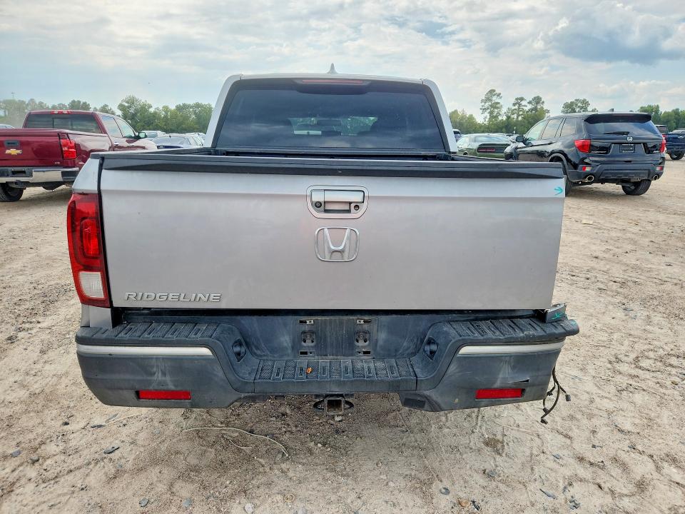 Photo 6 from auction – 2018 HONDA RIDGELINE with VIN 5FPYK2F29JB003071