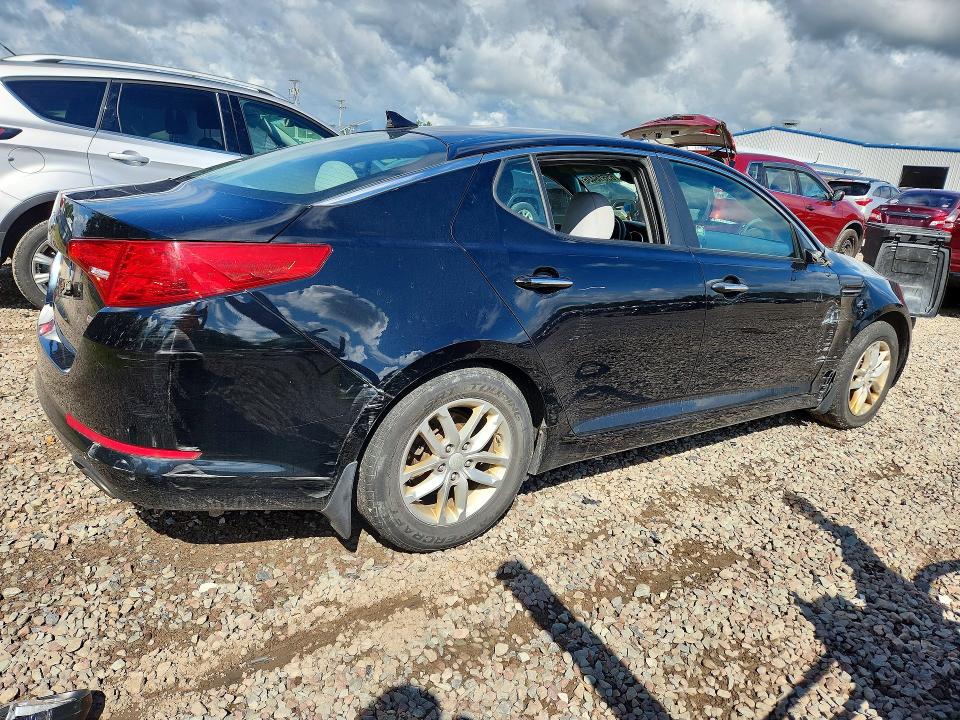 Photo 3 from auction – 2013 KIA OPTIMA with VIN 5XXGM4A76DG189621