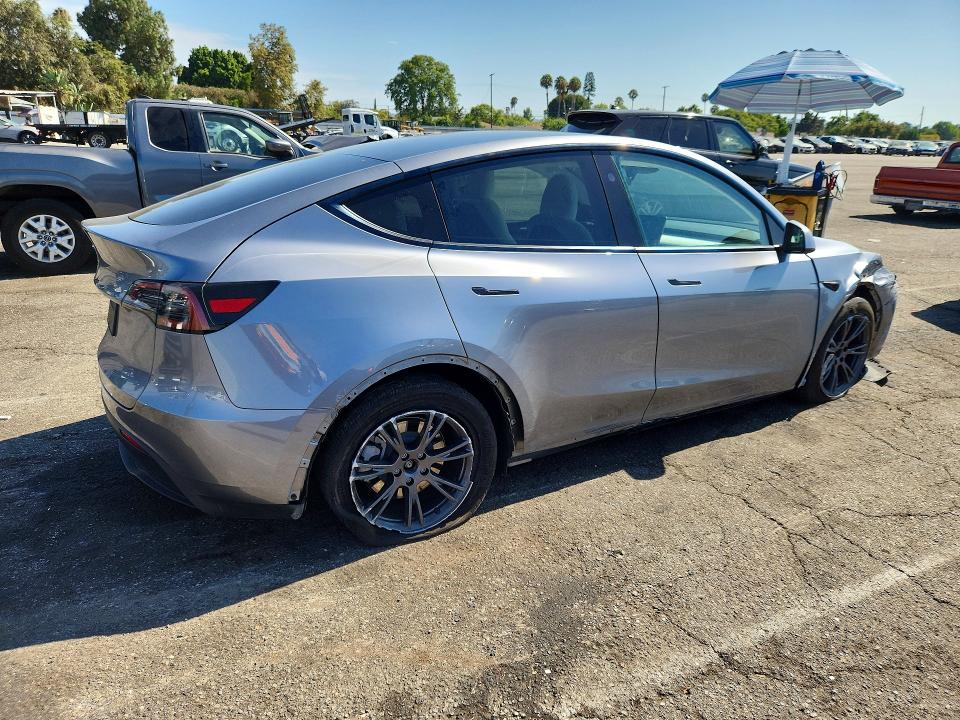 Photo 3 from auction – 2025 TESLA MODEL Y with VIN 7SAYGDED3SF235937