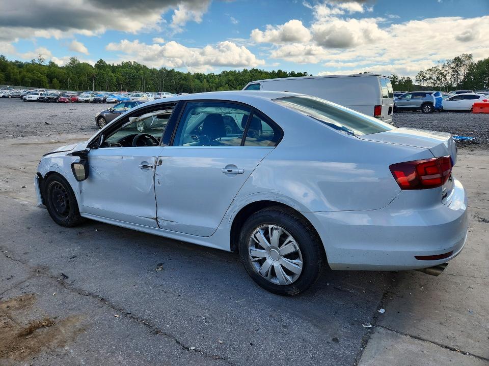 Снимка 2 от търг – 2017 VOLKSWAGEN JETTA с VIN 3VW2B7AJ0HM384645