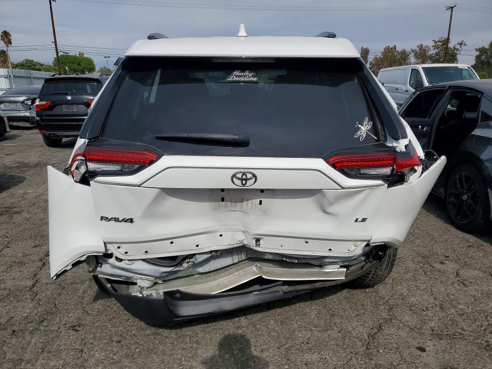 Photo 6 from auction – 2021 TOYOTA RAV4 with VIN 2T3K1RFV6MC104282