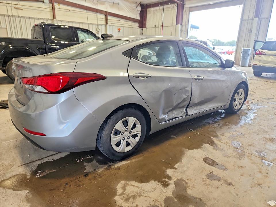 Photo 3 from auction – 2016 HYUNDAI ELANTRA with VIN 5NPDH4AE3GH719364