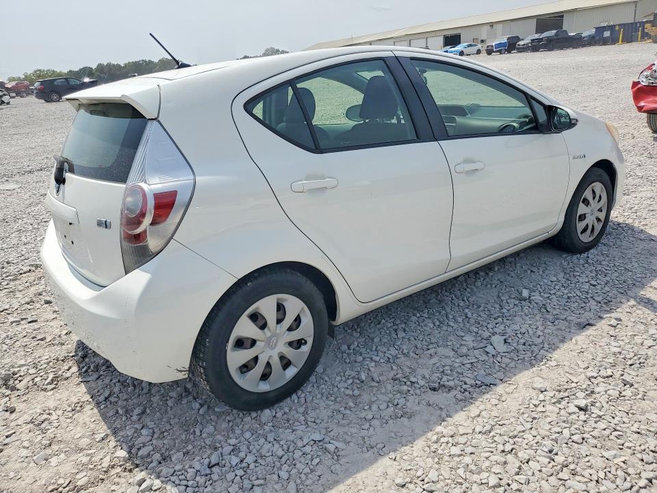 Photo 3 from auction – 2013 TOYOTA PRIUS C with VIN JTDKDTB37D1548728