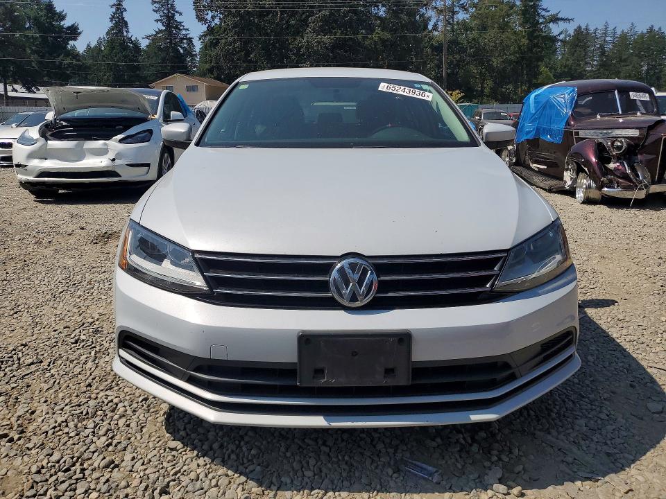 Photo 5 from auction – 2017 VOLKSWAGEN JETTA with VIN 3VW2B7AJ4HM384759