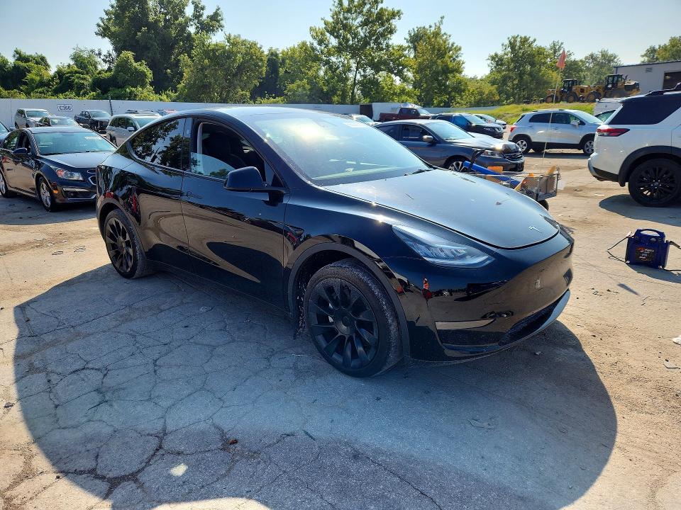 Photo 4 from auction – 2023 TESLA MODEL Y with VIN 7SAYGDEE8PA158270