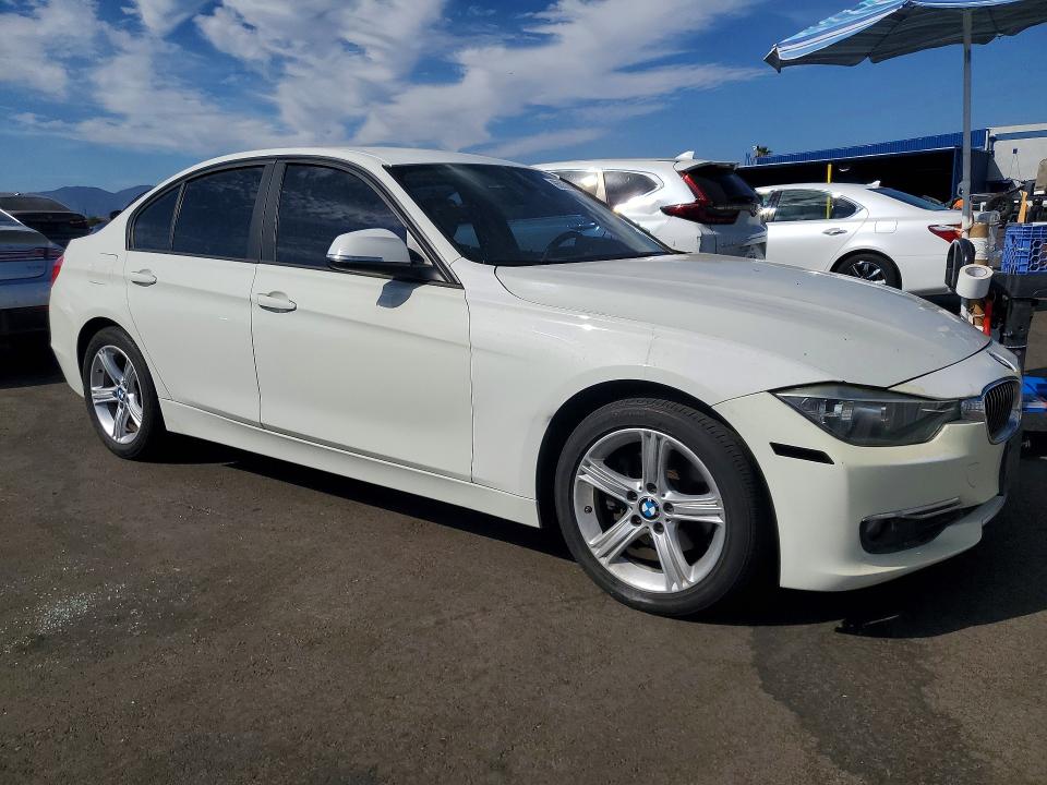 Photo 4 from auction – 2012 BMW 328 with VIN WBA3A5G50CNN65782
