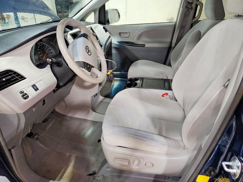 Снимка 7 от търг – 2012 TOYOTA SIENNA с VIN 5TDKK3DC6CS240809