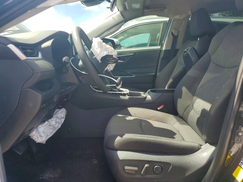 Photo 7 from auction – 2021 TOYOTA RAV4 with VIN 2T3W1RFVXMW105712