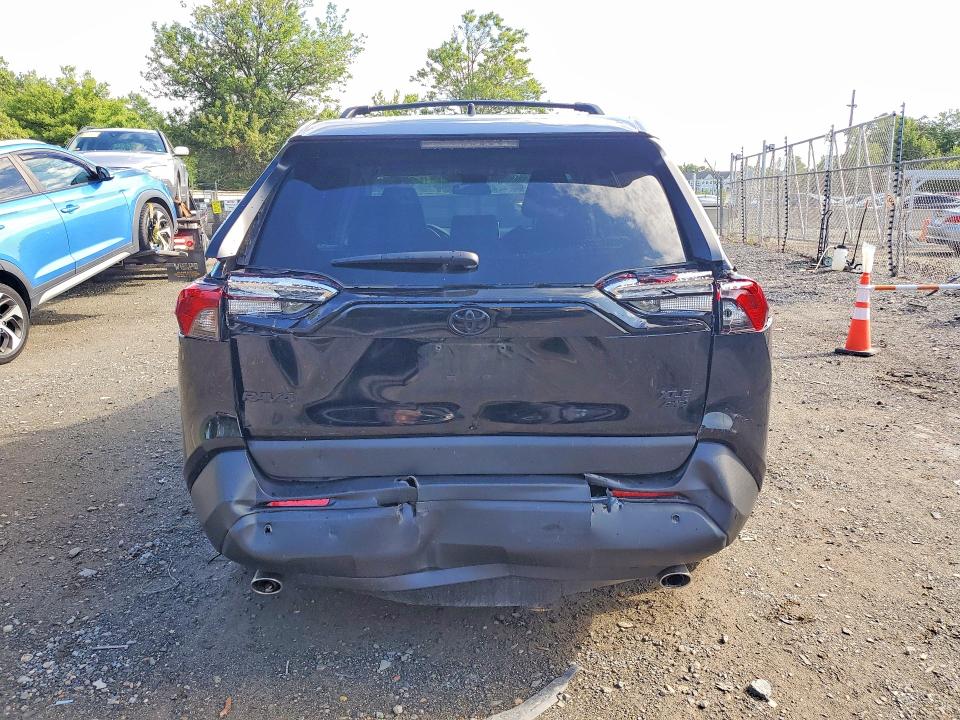 Photo 6 from auction – 2024 TOYOTA RAV4 with VIN 2T3P1RFV1RC409928