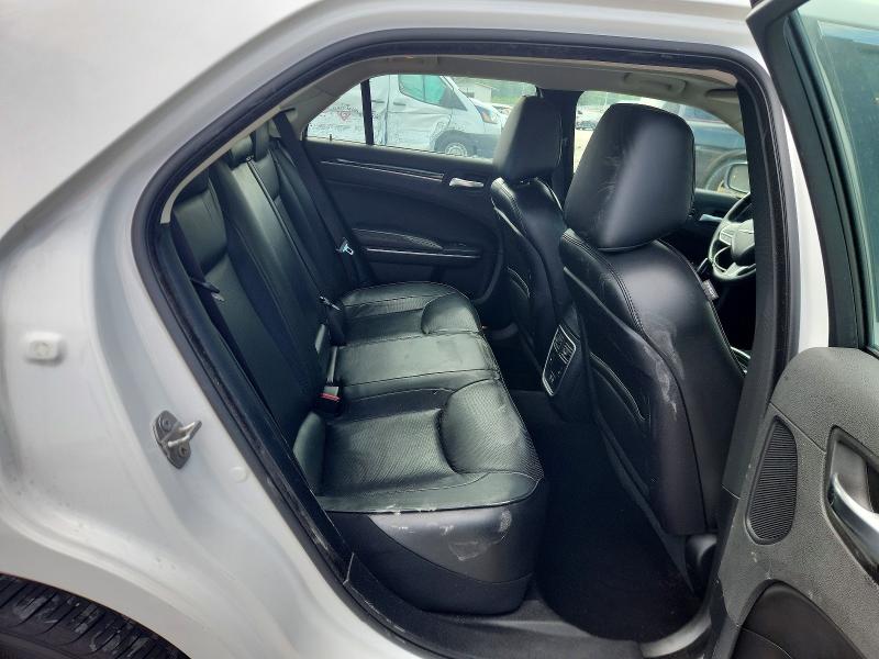 Photo 10 from auction – 2019 CHRYSLER 300 with VIN 2C3CCAEG7KH705915