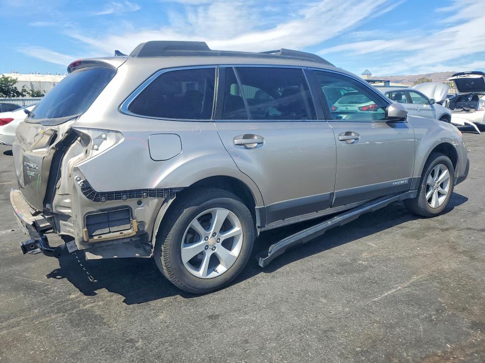 Photo 3 from auction – 2014 SUBARU OUTBACK with VIN 4S4BRBCC8E3325299