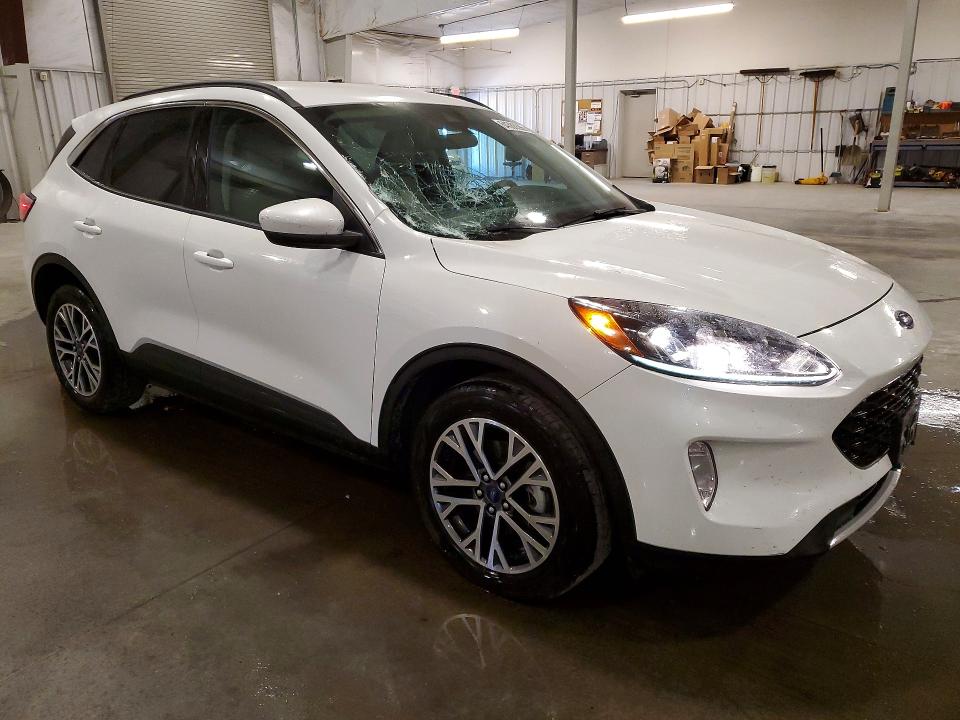 Photo 4 from auction – 2020 FORD ESCAPE with VIN 1FMCU9H90LUA56893