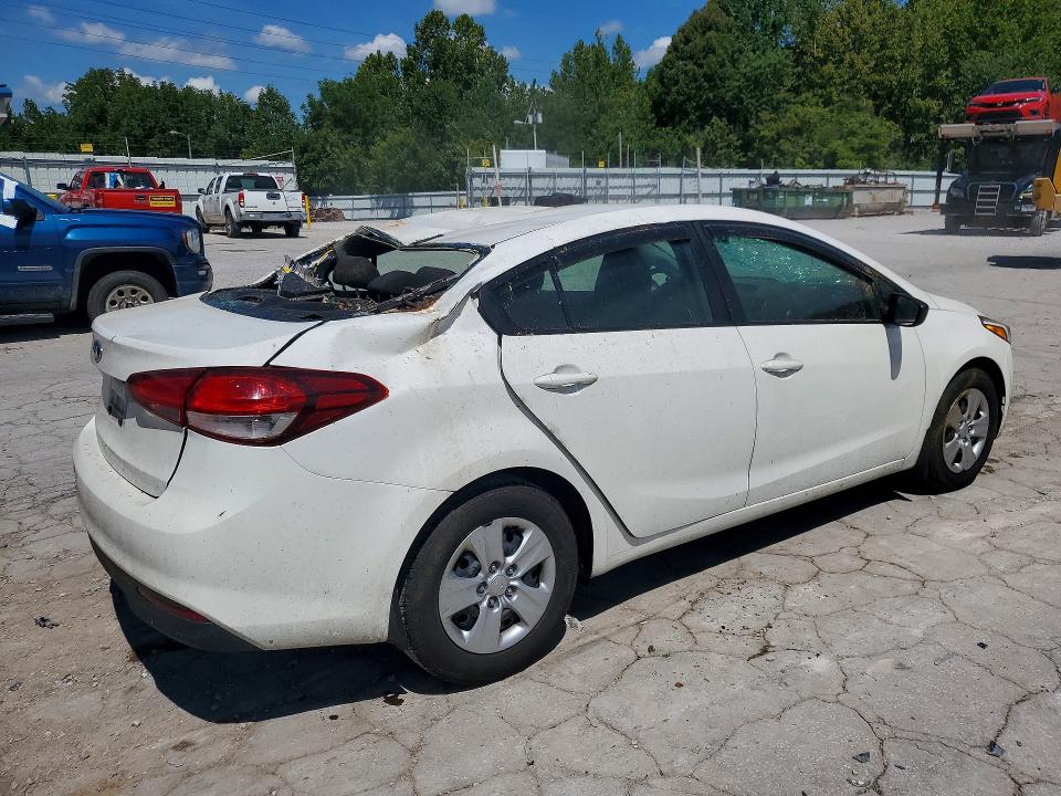 Photo 3 from auction – 2018 KIA FORTE with VIN 3KPFK4A73JE231619