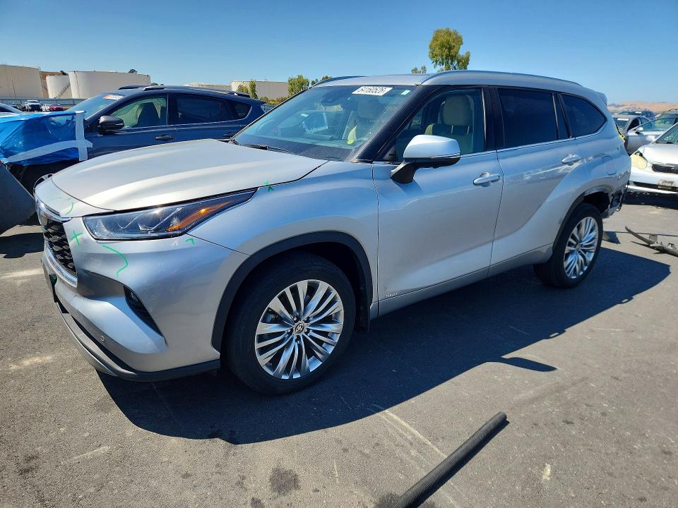 2024 TOYOTA HIGHLANDER HYBRID - Търг №64160526