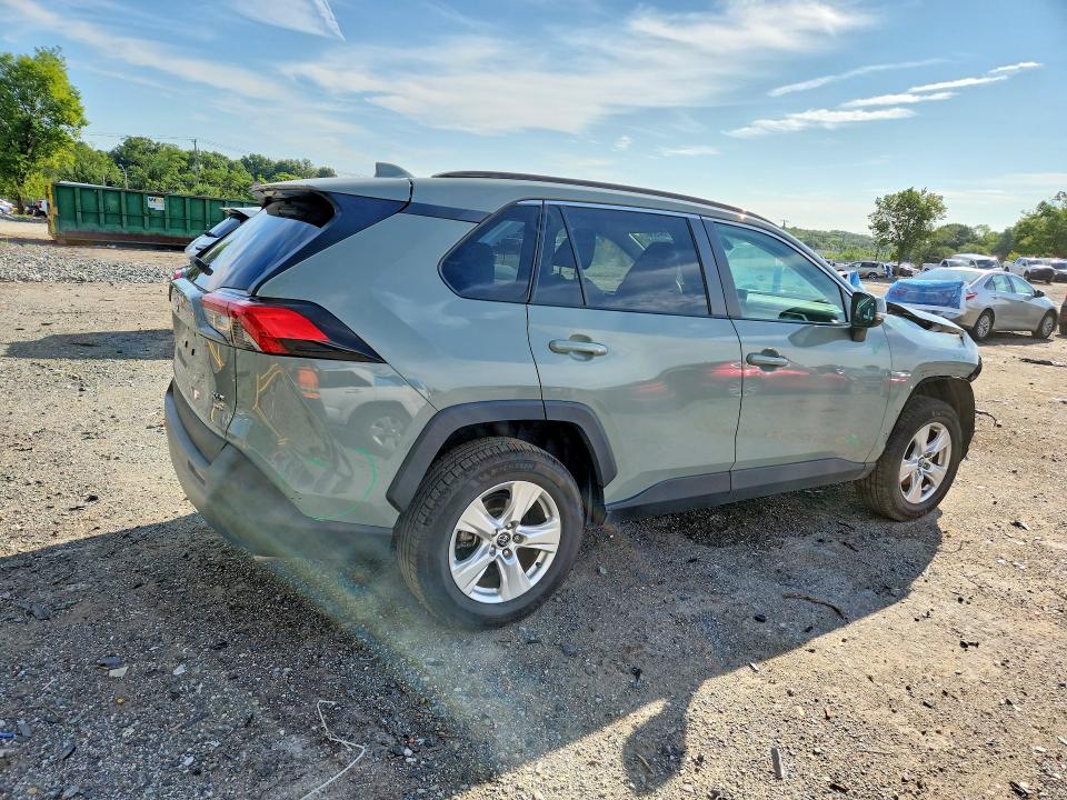 Photo 3 from auction – 2020 TOYOTA RAV4 with VIN 2T3P1RFV7LW129324