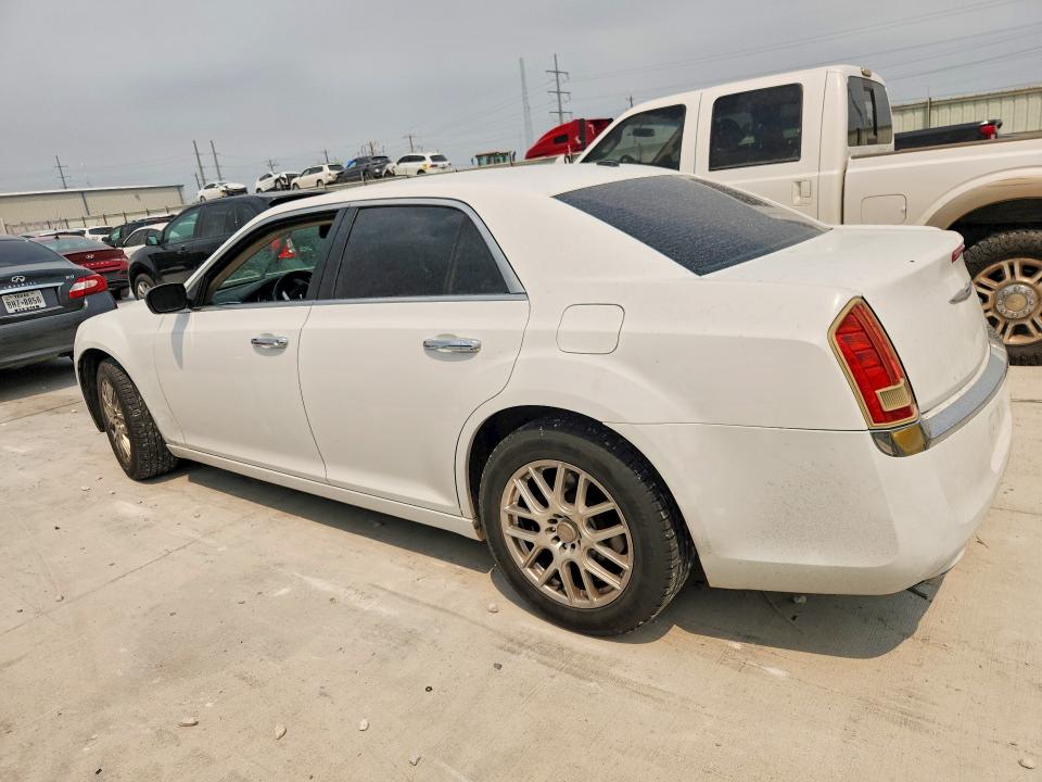 Photo 2 from auction – 2011 CHRYSLER 300 with VIN 2C3CA5CG9BH585177