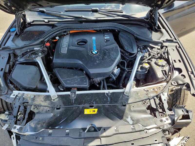 Photo 11 from auction – 2018 BMW 530XE with VIN WBAJB1C57JB085188