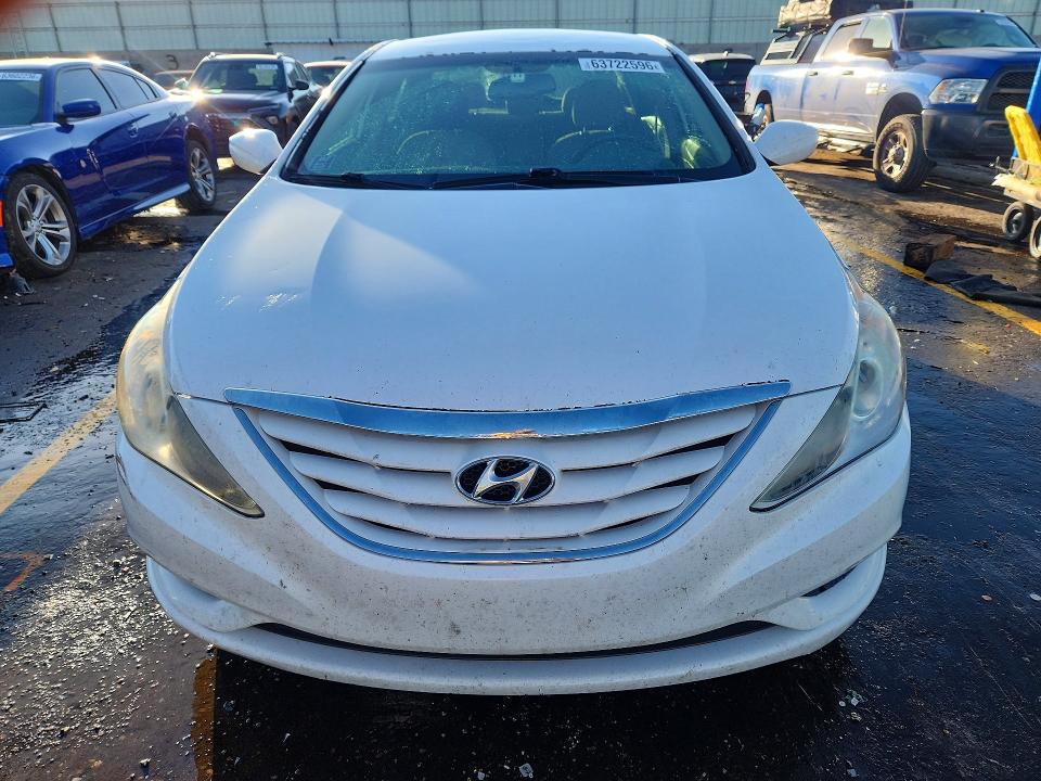 Photo 5 from auction – 2012 HYUNDAI SONATA with VIN 5NPEB4AC4CH402854