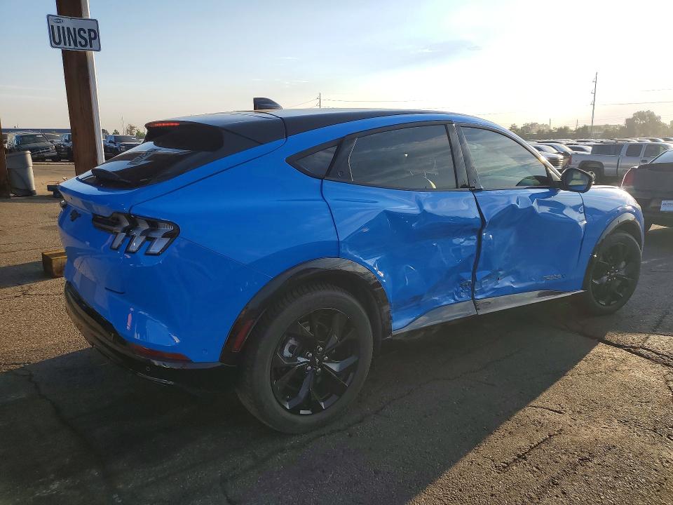 Photo 3 from auction – 2023 FORD MUSTANG MACH-E with VIN 3FMTK3SU0PMA06330