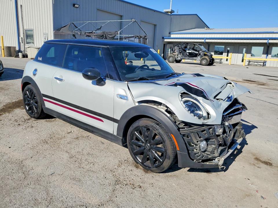 Photo 4 from auction – 2016 MINI COOPER with VIN WMWXP7C50G2A42564