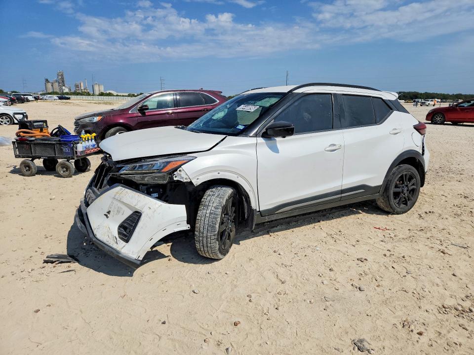 Photo 1 from auction – 2022 NISSAN KICKS with VIN 3N1CP5DV7NL497475
