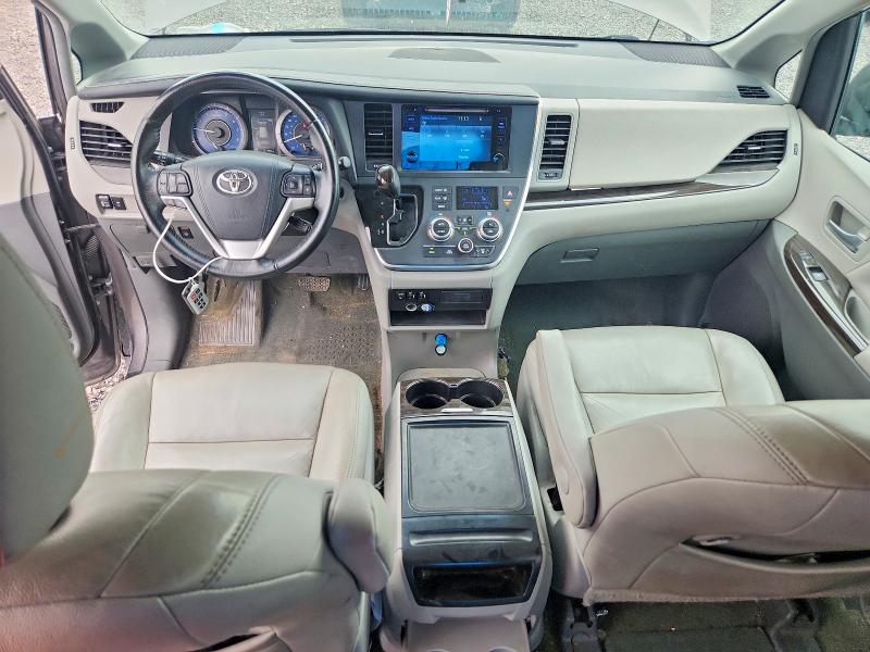 Photo 8 from auction – 2017 TOYOTA SIENNA with VIN 5TDYZ3DC3HS791339